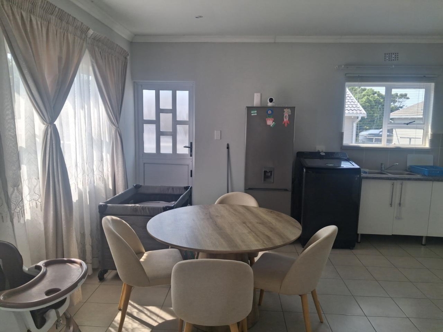 To Let 3 Bedroom Property for Rent in Gonubie Eastern Cape